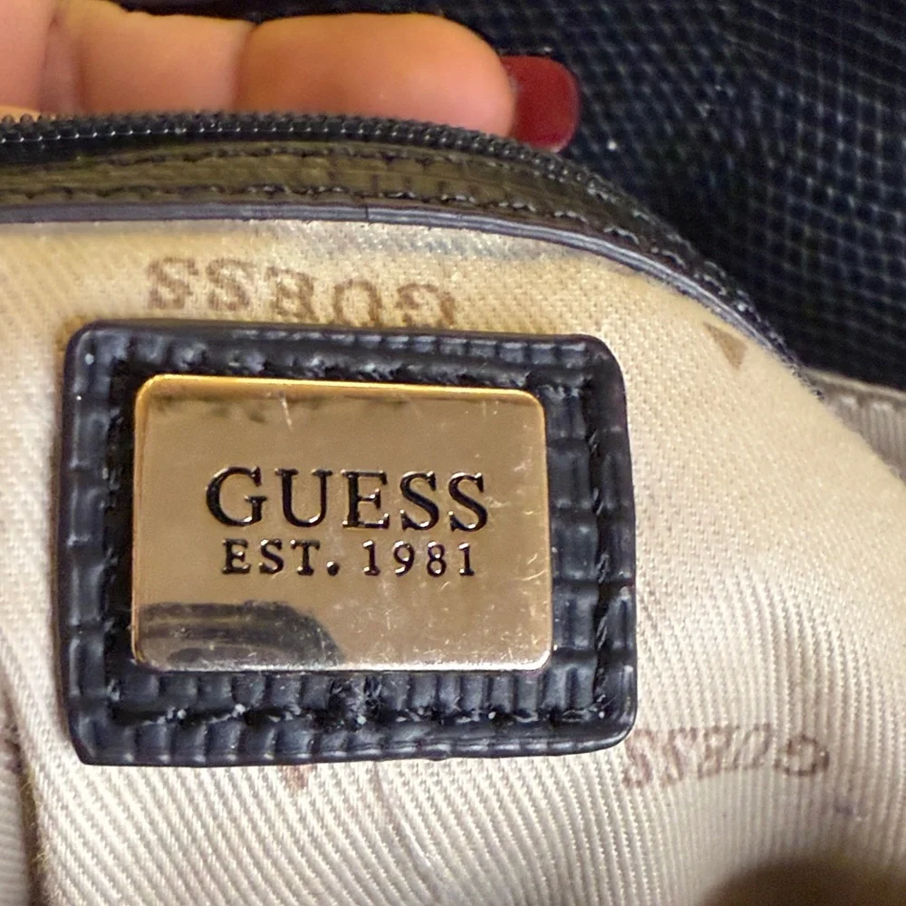 Guess Lyndi Large Girlfriend Textured Brown Satchel Bag